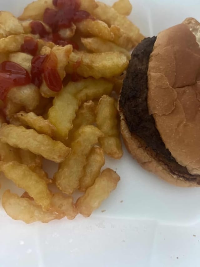 Hamburger & Fries.
